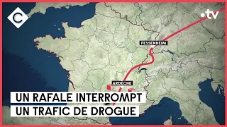 Un Rafale interrompt un trafic de drogue - La Story de Mohamed Bouhafsi - C à Vous - 28/06/2023