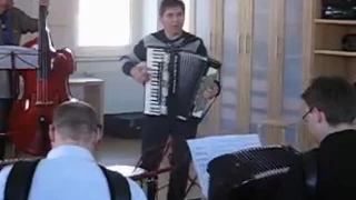 Petar Ralchev teaches a Lautarii tune