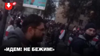 На Орловской люди скандируют «Идем! Не бежим!», чтобы избежать паники из-за взрывов