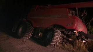 Quadtrac 600 pulling out stuck combine!!!