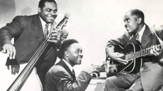 Big Three Trio - Tell That Woman (1951)