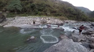 HIMALAYAN TROUT FISHING IN NEPAL | TRIPLE CAST-NET FISHING | SMALL RIVER FISHING | ASALA FISH |