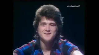 Bay City Rollers - Give a little Love TOTP 24 07 1975