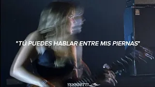 si te gusta ésta canción no me hables, bésame. 💋