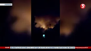 Горять та вибухають склади боєприпасів російських окупантів