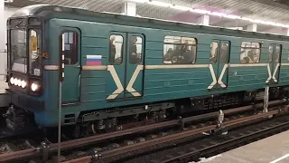 81-717 Номерные на станции Технопарк Замоскворецкой линии