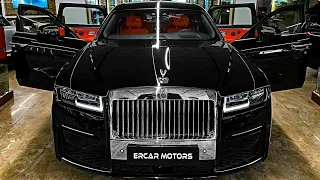 2024 Rolls-Royce Cullinan Black Badge Sport Utility - Exterior and interior Details (Luxury SUV)