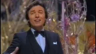 Helena Vondráčková & Karel Gott: "Goldfinger/Silberne Glöckchen" (Parodie) 1980