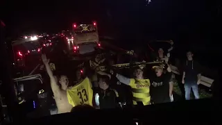 💛 Crazy BVB Fans! "You'll never walk alone" in front of BVB team bus!