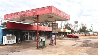 Forgotten Small Towns On Backroads of Middle Mississippi - Road Trip Thru Empty & Abandoned Areas