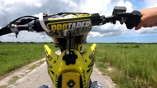 how to wheelie a 2 stroke dirt bike