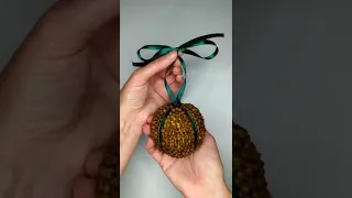 How to Make a Pomander Ball with Orange and Cloves #shorts