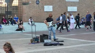 Metallica - Nothing Else Matters (performed by street musician in Bologna, Italy)