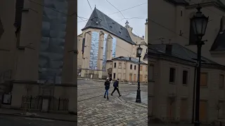 Life in Lviv, Ukraine on Valentine's Day - Air Alarms and Walk through the Old Town.