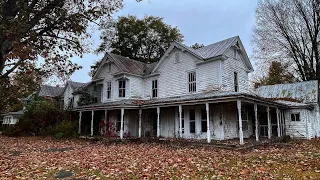 The Incredible Abandoned Ghost Town Houses Down South in North Carolina built in 1888