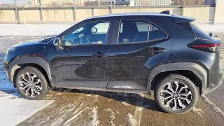 Toyota Yaris corss  jakie ma spalanie i jak jest tandetnie wykonana ( 1)