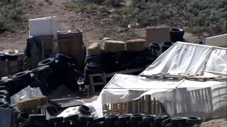Police rescue 11 kids in "filthy" New Mexico compound