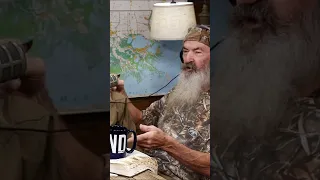 Phil Robertson Will NEVER Do This with a Knife Ever Again