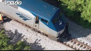 Amtrak train slams into flatbed trailer in Lakeland