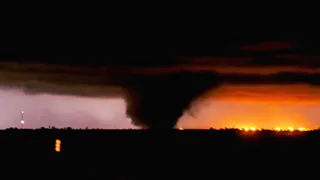 Storm Chase Case: Night of the Creepy Twisters