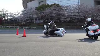 HONDA GOLDWING  ゴールドウィングでパイロン走行