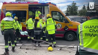 Accidente vuelco vía de servicio A1