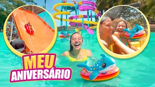 COMEMOREI MEUS 15 ANOS NO PARQUE AQUÁTICO!