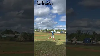 Hit en V.H. #softball #beisbol #dominicana #rd #republicadominicana #laromana