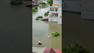 Херсон в воде: видео с дрона