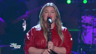 Kelly Clarkson Covers 'AOK' By Tai Verdes   Kellyoke Encore