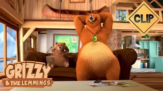 A voodoo teddy bear - Grizzy & the Lemmings