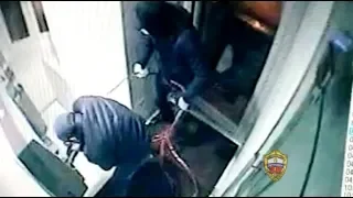 Полицейские СВАО задержали подозреваемых в подрыве банкомата