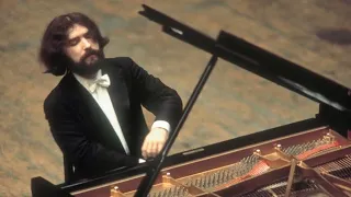 Grieg: Piano Concerto, Op. 16 / Radu Lupu; Jean Fournet: RFO (1975.3.15 Amsterdam, Concertgebouw)