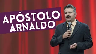 Apóstolo Arnaldo faz show de piadas e diverte Faustão