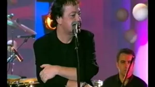 Dalaras & Parios - S' agapo giati eisai oraia (live)