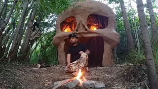 Demonic survival shelter.bushcraft