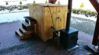 Baniak ogrodowy z gorącą woda/ "beczka ogrodowa"/ hot tub