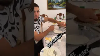 Islam Makhachev and Umar Nurmagomedov eating together