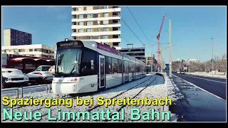 Sonntagsspaziergang bei Spreitenbach an der Limmattal Bahn Strecke, Kanton Aargau, Schweiz 2022