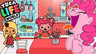 O DIA TODO COMENDO SÓ COMIDA VERMELHA no TOCA LIFE WORLD ‹ Luli Rarity ›