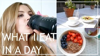 12.  What I Eat In A Day | Niomi Smart