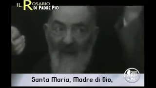 SANTO ROSARIO EN VOZ DE SAN PÍO Misterios Dolorosos: (Martes y Viernes)