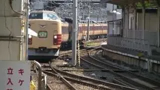 【OM102+OM103編成】修学旅行列車 上野駅到着