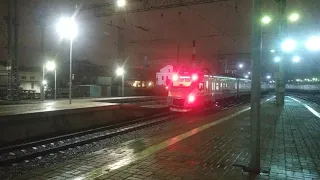 Движение электропоездов и пасс поездов на Курском вокзале.