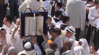 Prayer for Israel hostages in Gaza held during blessing at Jerusalem's Western Wall