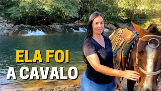 EMPRESÁRIA NOS MOSTRA SEUS ANIMAIS E AS BELEZAS NATURAIS DE SUAS TERRAS