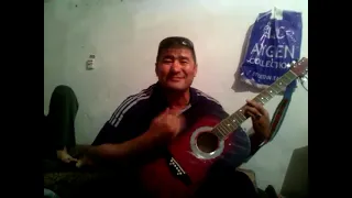 Муратбай Ниетуллаев гитарамен