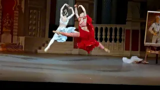 Yulia Stepanova and  Maria Vinogradova in ballet Bayadere