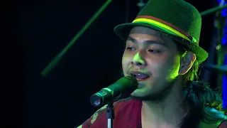 အီတိုး - နန်းမိုးခမ်း [Live Music]