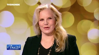 Sylvie VARTAN : "C'est drôle pour un père de donner sa fille à un drogué alcoolique et ruiné !"